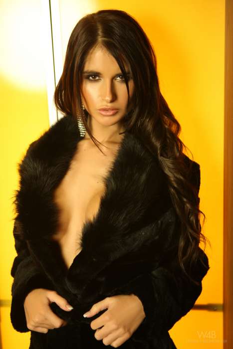 Nessa Devil aka Nikola Jirasko...