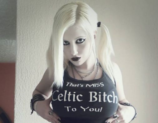 Who´s That Girl: Ariel Scarletsuccubus
