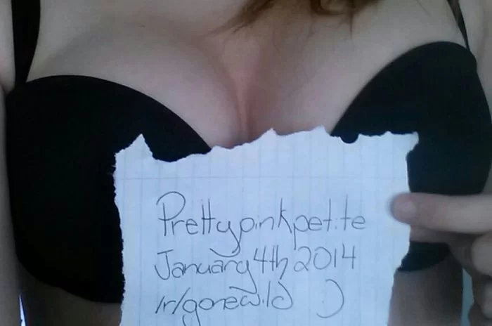 Who´s That Girl: prettypinkpetite from Reddit
