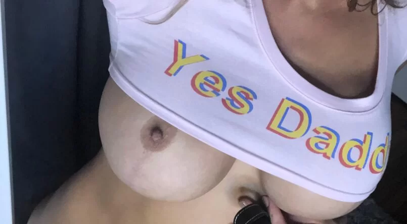 Vict0ria Br0wn aka 32G-at40 from Reddit