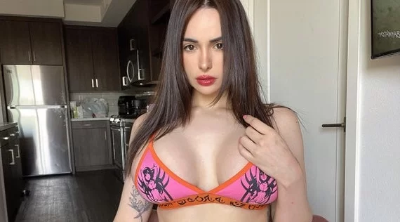 Aviana Violet aka Safeasmilkyway aka bimbomeplease