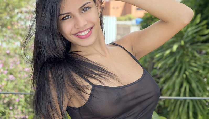 Denisse Gomez Sexy Model from Venezuela